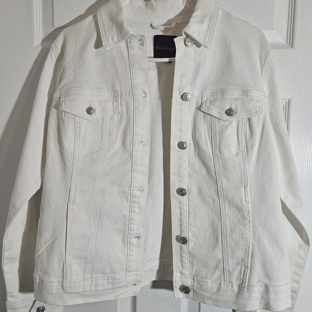 Gloria Vanderbilt Medium Vintage White Amanda NWT Jacket.